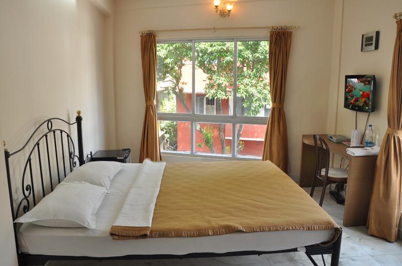 Hotel The Residency Kolkata Room photo